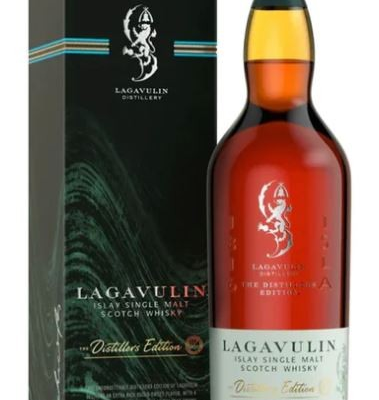 The Lagavulin Distillers Edition Double Mature is a premium Scotch whisky from the Islay region of Scotland. This expression showcases a rich flavor profile characterized by a harmonious blend of smoky peat