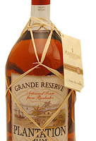 PLANTERAY GRAN RES 5YR 1.75L is a premium liquor hailing from the vibrant region of South America. It features a well-rounded flavor profile characterized by notes of vanilla