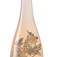 SAINTE MARGUERITE "FANTASTIQUE" ROSE is a captivating wine characterized by its vibrant notes of strawberry