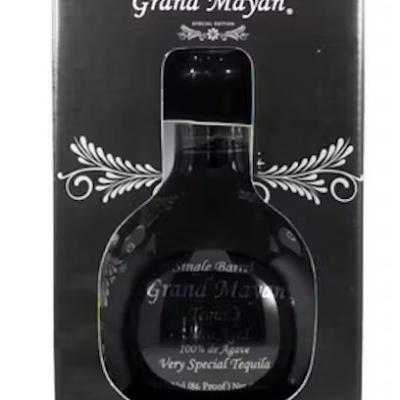 GRAND MAYAN SINGLE BARREL 750ML is a premium tequila that showcases a rich flavor profile characterized by notes of caramel