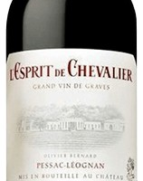 ESPRIT DE CHEVALIER 750ML is a refined wine from the Bordeaux region