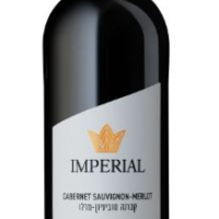 The ZION IMPERIAL CAB/MERLOT 750ML showcases a balanced flavor profile with rich notes of blackcurrant