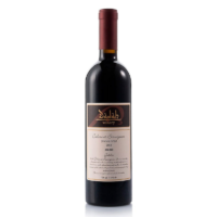 <p>The DADAH CAB SAUV 750ML is a robust Cabernet Sauvignon originating from renowned wine regions
