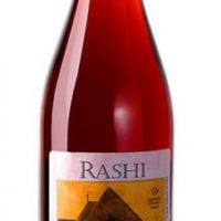 The RASHI LIGHT PINK CONCORD 750ML is a light and fruity wine