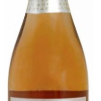 The HERZOG LINEAGE MOMENTUS ROSE 750ML is a vibrant wine characterized by its crisp acidity and notes of fresh strawberries