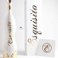 <p>ESQUISITO RESPOSADO 750ML offers a smooth and balanced flavor profile