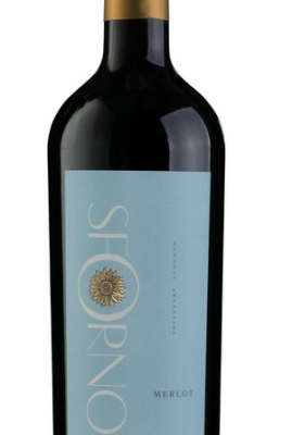 SFORNO MERLOT 750ML is a robust red wine hailing from the renowned vineyards of the Tuscany region in Italy. It features a rich flavor profile characterized by notes of dark fruits such as black cherry and plum