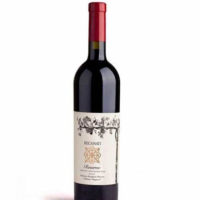 RECANATI RES CAB SAUV 750ML is a full-bodied red wine hailing from the high-quality vineyards of the Galilee region in Israel. This Cabernet Sauvignon features rich notes of dark fruits