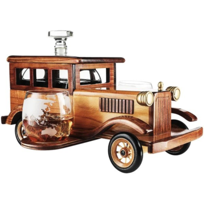 <p>The COLLECTORS ANTIQUE CAR BOURBON showcases a rich flavor profile with notes of caramel