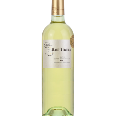 SECRET DE CHEVALIERS RED 750ML is a full-bodied red wine hailing from the renowned vineyards of Bordeaux. It presents a robust flavor profile characterized by rich dark fruit notes