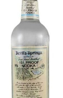 DEVILS SPRING VODKA 375ML is a premium American vodka known for its high-quality production and distinct flavor profile. Crafted in the United States
