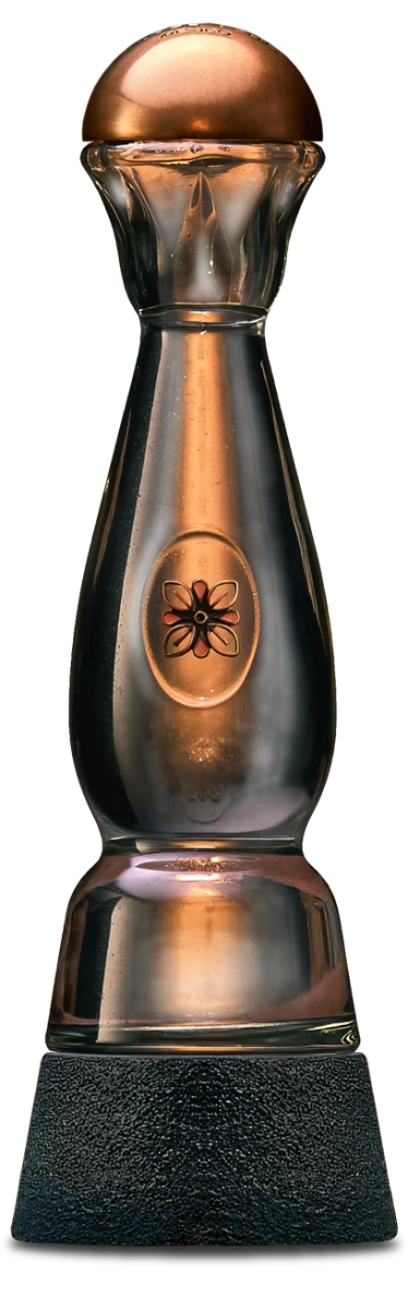 CLASE AZUL BLANCO AHUMADO 750ML is a premium mezcal hailing from the rich terroir of Oaxaca