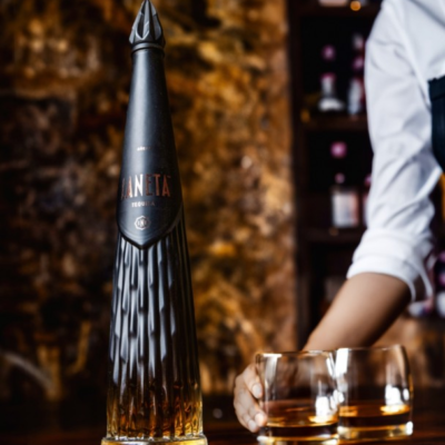 LANETA TEQUILA ANEJO is a premium tequila that offers a rich flavor profile characterized by notes of caramel