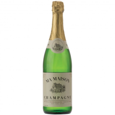 MA MAISON CHAMPAGNE 750ML presents a balanced flavor profile with notes of green apple