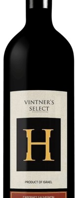 The HAYOTZER VINTERS SEMI DRY CAB SAUV 750ML features a balanced blend of fruity and herbal notes