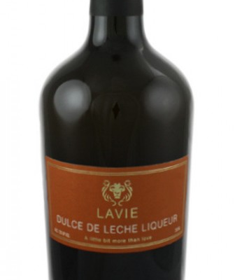 LAVIE DULCE DE LECHE 750ML features a rich and creamy flavor profile