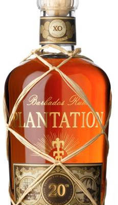 PLANTERAY XO 20 YRS is a premium liquor that features a rich flavor profile with notes of dried fruit