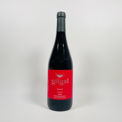 The GILGAL SYRAH 750ML is a full-bodied red wine that originates from the Golan Heights region of Israel. It features notes of dark fruit