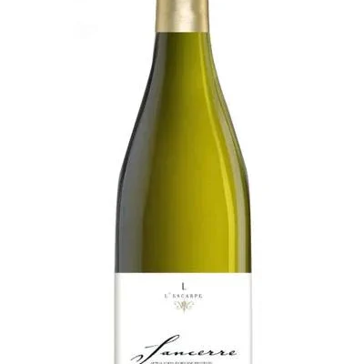 L'INDISCRETE SANCERRE is a refreshing white wine hailing from the Sancerre region in the Loire Valley