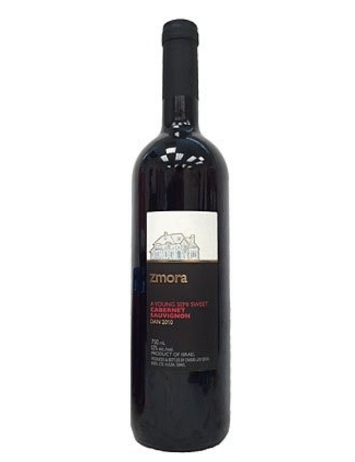 The BEN AMI ZMORA Cabernet Sauvignon is a robust red wine characterized by its dark fruit flavors