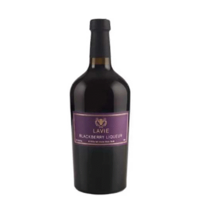 LAVIE BLACKBERRY LIQUORE is a premium liquor featuring a vibrant flavor profile that balances the sweetness of ripe blackberries with a hint of tartness. This liqueur is crafted in the heart of Italy