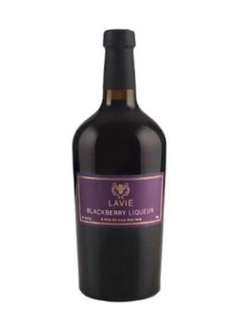 LAVIE BLACKBERRY LIQUORE is a premium liquor featuring a vibrant flavor profile that balances the sweetness of ripe blackberries with a hint of tartness. This liqueur is crafted in the heart of Italy