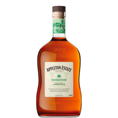 APPLETON ESTATE SIGNATURE BLEND 1L is a premium Jamaican rum known for its balanced flavor profile. This blend features sweet notes of dried fruits