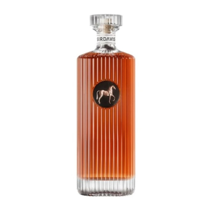 SIR DAVIS RYE WHISKY 750ML is crafted in the heart of North America