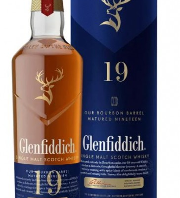 GLENFIDDICH SINGLE MALT 19 YR is a premium Scotch whisky hailing from the Speyside region of Scotland. This single malt showcases a complex flavor profile with notes of dark chocolate