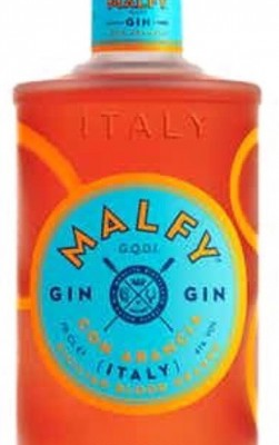 MALFY GIN ARANCIA is a vibrant Italian gin infused with the essence of blood oranges from the Amalfi Coast. This gin features a unique flavor profile that combines traditional juniper notes with the zesty sweetness of oranges