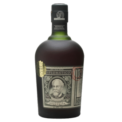 DIPLOMATICO RES EXCLUSIVA is a premium rum hailing from the lush landscapes of Venezuela. This spirit features a rich flavor profile with notes of toffee