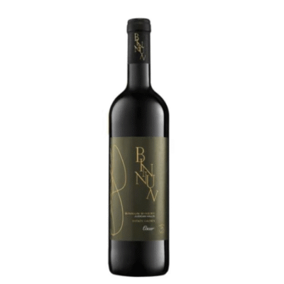 The BIN NUN OSCAR RED BLEND 750ML presents a complex flavor profile characterized by ripe red fruits