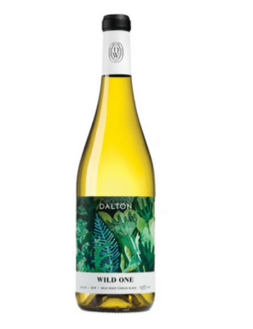 DALTON WILD ONE CHENIN BLANC is a crisp white wine sourced from the high-quality vineyards of the Galilee region in Israel. This wine features a pronounced fruit profile with notes of green apple