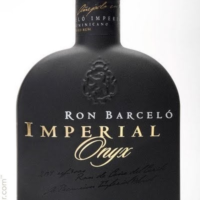 The BARCELL0 ONYX IMPERIAL 750ML is a robust wine characterized by its deep