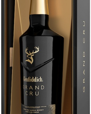GLENFIDDICH SINGLE MALT 23 YR is a meticulously crafted Scotch whisky from the renowned Speyside region of Scotland. This expression features a rich flavor profile with notes of toffee