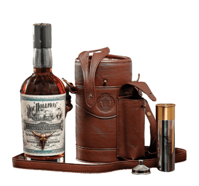 The DOC HOLLIDAY HUNTER BAG 13YR 700ML offers a robust flavor profile characterized by rich notes of oak