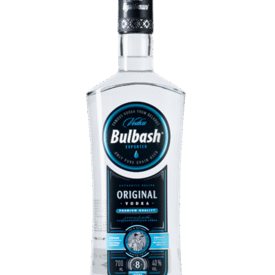 BELVEDERE VODKA 200ML is a premium Polish vodka known for its smooth texture and clean flavor. Distilled from 100% Dankowski rye