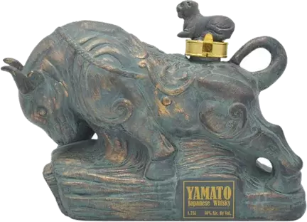 products-images-eee0eedd-1fac-4276-a313-9defa7b0176c The YAMATO TAKEDA ARMOR EDITION 750ML is a premium sake from the renowned Hyogo Prefecture